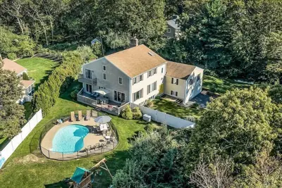Image de Cape Cod Vacation Haven w/ Heated Pool Rpam017
