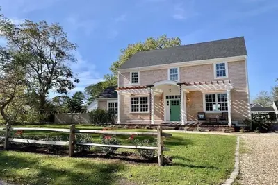 Image de Perfectly Located West Dennis Retreat w/ Gym and Yoga Studio Rpam027