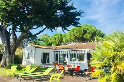 Image de La Tanière, piscine et 300m de la mer