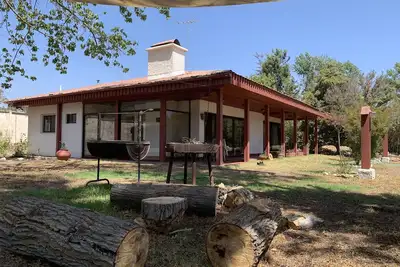 Image de Casa de Campo Tranquila con Piscina y Amplio Jardín