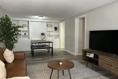 Image de Luxury 2 bedroom Townhome in Atlanta, Ga~ Family sized with game room