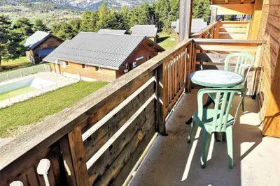 Image de 3ème étage, piscine, balcon, parking, télévision, casier à ski, 36m², La Joue du Loup