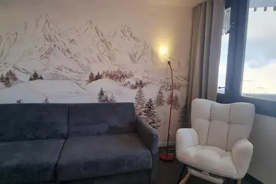 Image de À 10m des pistes de ski, vue montagne, balcon, télévision, casier à ski, 32m², La Plagne