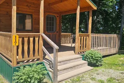 Image de 117) Sparrow Log Cabin. Close to Hocking Hills State Park and more!