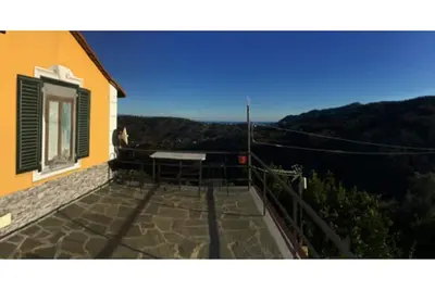 Image de Sunrise-Apartment in detached cottage with garden and sea view