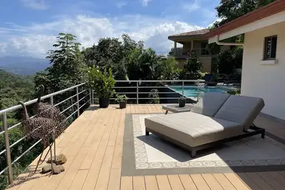 Image de Beautiful views, heated pool and all the comforts of home