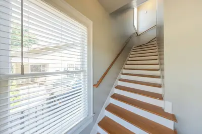 Image de 6 bedroom spacious living near downtown