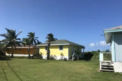 Image de One bedroom cottages beach front location