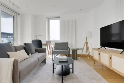 Image de Open plan Canary Wharf, 2br, modern, by Blueground