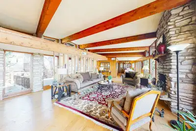 Image de A King's View of Hill Country: Scenic Home w/ End-to-End Deck