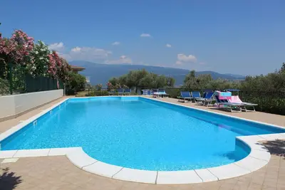 Image de Appartement \"Oriolo\" avec vue sur le lac, piscine, terrasse et Wi-Fi