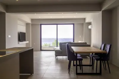 Image de Central Urban Sea View Apt Since 2009