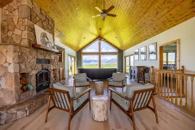 Image de Mountain View Home w/Hot Tub - Close to Downtown!