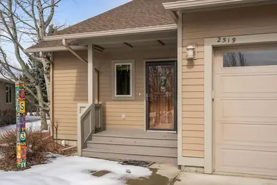 Image de Valhalla - Beautiful townhome at the edge of Bozeman with a 30 night minimum