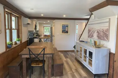 Image de Newly remodeled 4 bed/2 bath, walking distance to beautiful Duxbury Beach!