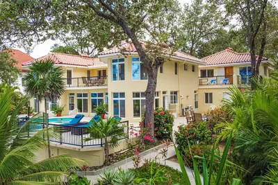 Image de Serenity House, secret paradise facing the sea.