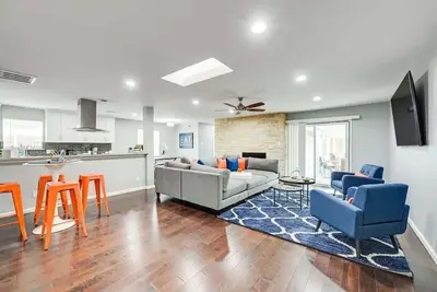 Image de Fantastic Luxury 5 Br with Hot-tub close to Downtown Dallas