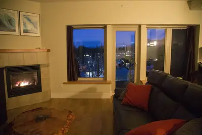 Image de Modern 1 bedroom suite overlooking Ucluelet’s inner harbour