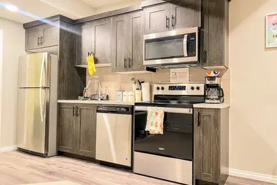 Image de Newly Built and Cheerful 1-Bedroom Suite