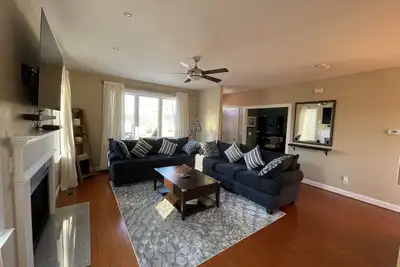 Image de Welcome to Charlottesville, our comfortable home. Enjoy, Experience, and Explore