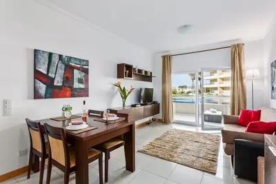 Image de Special Location Beach Apartment with Pool View at Quinta da Barracuda