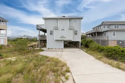 Image de 1849 - Dream Come True, 5-bed home in Corolla, Nc, pet friendly, hot tub, sleeps 14