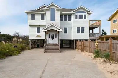 Image de 1879 - Beau's Sandcastle, 5-bedroom, 4. 5-bathroom home in Corolla, Nc, private pool