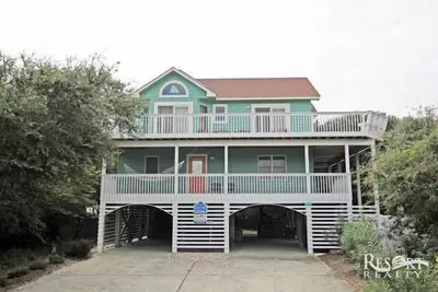 Caffey's Inlet Hamlet home with private pool and lifeguard station at beach access