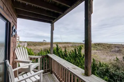 Image de Perfect for smaller families or couples that want unparalleled ocean views and great amenities