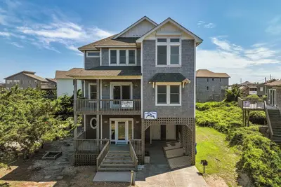 Image de 7534- Dolphin Watch, Beautiful Avon property with heated pool and elevator!