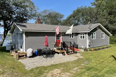 Image de Cottage in Edgecomb - Waterfront Holiday Getaway