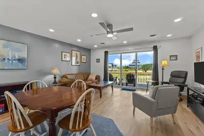 Image de 4213- Duck Duck Goose, Community Pool and Tennis, WiFi, Sun Deck, Outside Shower