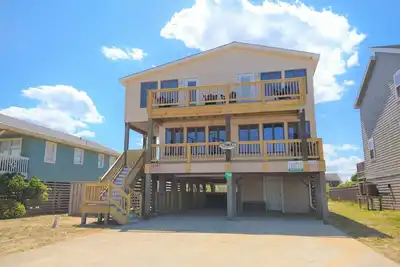 Image de 5220-Sandy Paws, Semi-Oceanfront | Kill Devil Hills | Sleeps 8