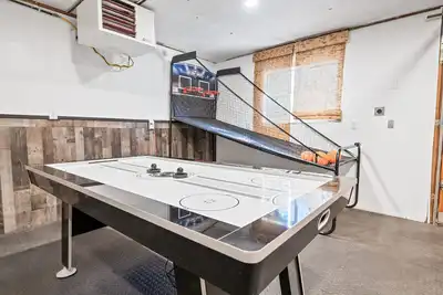 Image de Sugarwood - Game Room, Air Hockey, Foosball, Fenced Yard, Bbq