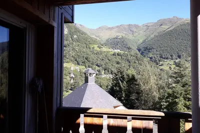 Image de Appartement 4/6 personnes 38m2, vue montagne piscine chauffée;500 m centre-ville