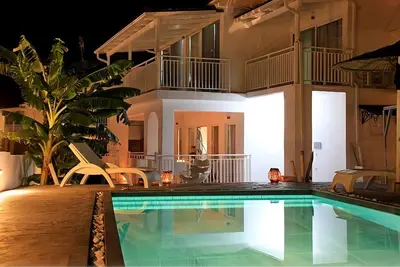 Image de Majestic sea view villa - 5 minute walk to the beach