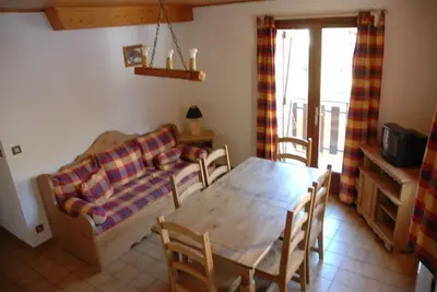 Image de 1er étage, balcon, casier à ski, 43m², Valloire