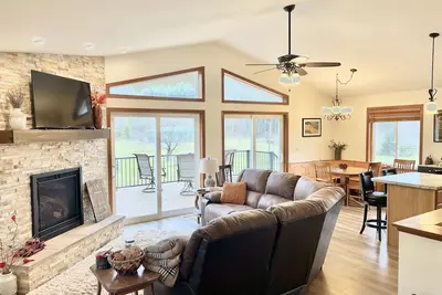 Image de Cheerful cottage w/ fireplace. Great location for exploring the Lake Pepin area!