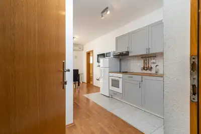 Image de Park up & relax in new apt for 4 ; just 3mins from beach