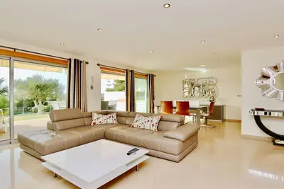 Image de Charmante villa située dans le complexe de luxe Terraços da Vinha.