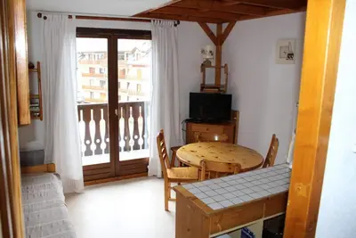 Image de À 50m des pistes de ski, 3ème étage, balcon, télévision, casier à ski, 38m², Valloire