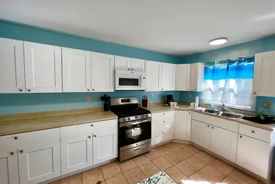 Image de Aly's Hideaway 2-Bdrm with Dock Slip - Green Turtle Cay