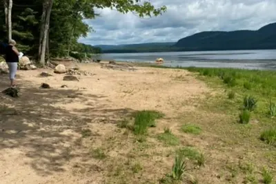 Image de Water and Beach Front Property 4 season on Ottawa River with Private Boat Launch