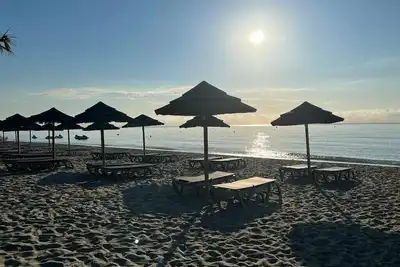 Image de T2 apartment of 40m2 feet in the water + swimming pool