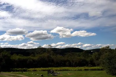 Image de Secluded Hillside Property with Valley Views and Fishing Pond