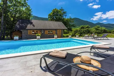 Image de Magnifique maison de 3 chambres à Buzim