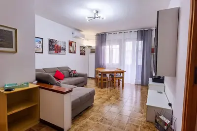 Image de Sunset to Sunrise - Penthouse just steps from the beach