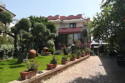 Image de Luxury villa with pool near the beach