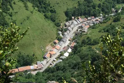 Image de Au coeur d'un village montagnard, préservé, accueillant et fleuri