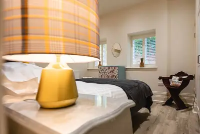 Image de Stunning upstairs flat in The Park neighbourhood